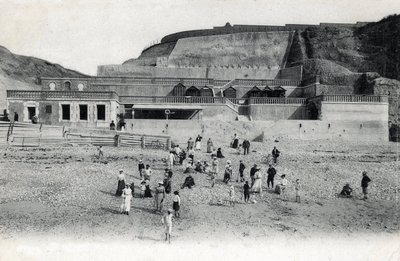 Utsikt over stranden i Mesnil Val (Mesnil-Val) med kasino og terrasser, Postkort Manche Normandy fra begynnelsen av det 20. århundre av Unknown photographer