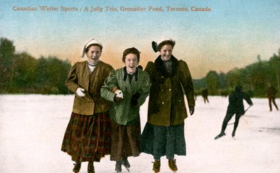 Canadian Winter Sports: A Jolly Trio, Grenadier Pond, Toronto, Canada, 20. århundre. av Valentine and Sons Publishing Co