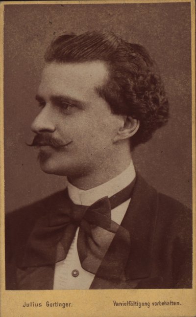 Portrett av komponisten Eduard Strauss 1835-1916, 1874. av Vienna . Photo studio Julius Gertinger