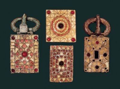 Metalløredobber dekorert med gull og granat, 7. århundre (gull og granat) av Visigothic