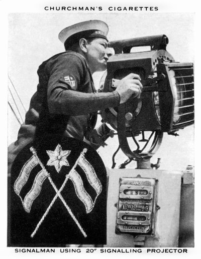 Signalmann som bruker 20 Signaling Projector, 1937. av WA and AC Churchman