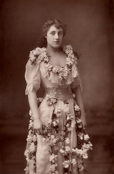 ""Julia Neilson (1868-1957) engelsk skuespillerinne.(woodburytype) av W. and D. (after) Downey