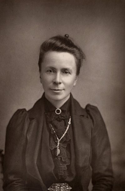""Mrs Sophia Bryant (født Willock - 1850-1922) av W. and D. (after) Downey