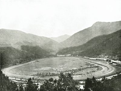 Race Course fra Morrisons Hill, Hong Kong, 1895. av W and S Ltd