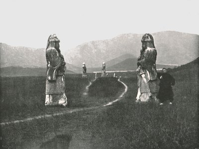 Tilnærmingen til byen, Nankin, Kina, 1895. av W and S Ltd