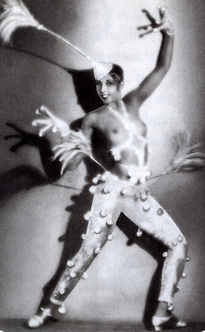 Josephine Baker ca. 1927 (s/hvitt-bilde) av Walery