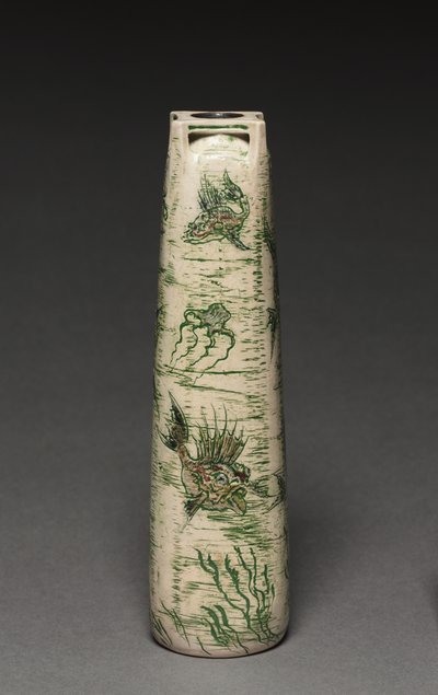 Vase: Fisk, 1908 av Walter Martin