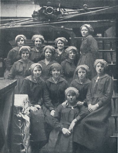 Til guttene kommer hjem, 1917 av Watson and Viney Hazell