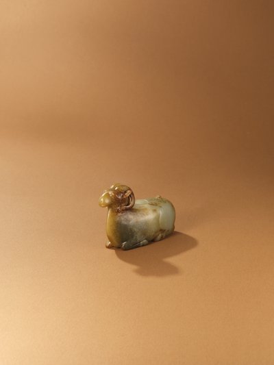 Ram-formet vannpotte (celadon jade) av Western Han Dynasty Chinese School