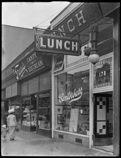 Canterbury lunsjskilt på 202 (eller 178) E. 125th Street, New York City, 2. mai 1916 av William Davis Hassler