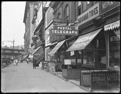 Posttelegrafskilt, 1906 Broadway, New York City, 18. august 1916 av William Davis Hassler