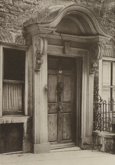 Doorway, Stamford, Northants (s/hv-bilde) av William Galsworthy Davie