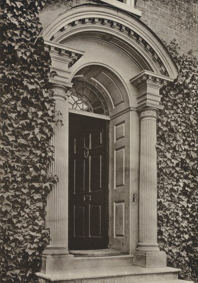 Doorway, Steyning, Sussex (s/hvitt bilde) av William Galsworthy Davie