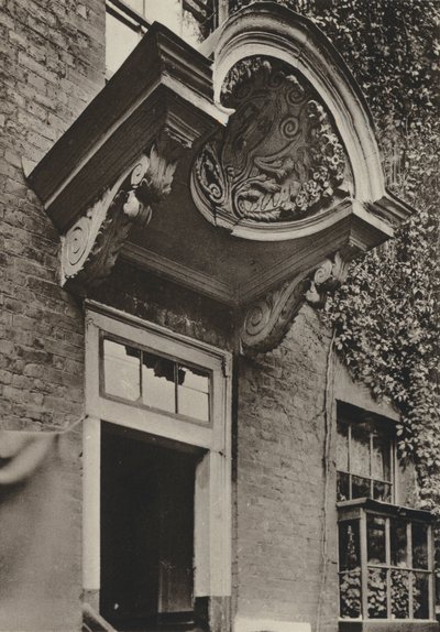 Doorway, The Manor House, Bermondsey, London (s/hvitt bilde) av William Galsworthy Davie