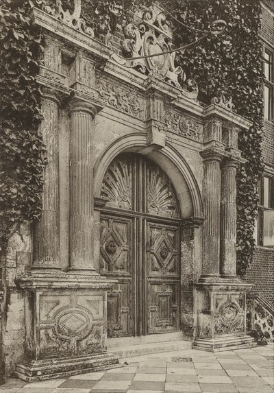 Doorway, The North Doorway, Hatfield House, Herts (s/hvitt-bilde) av William Galsworthy Davie