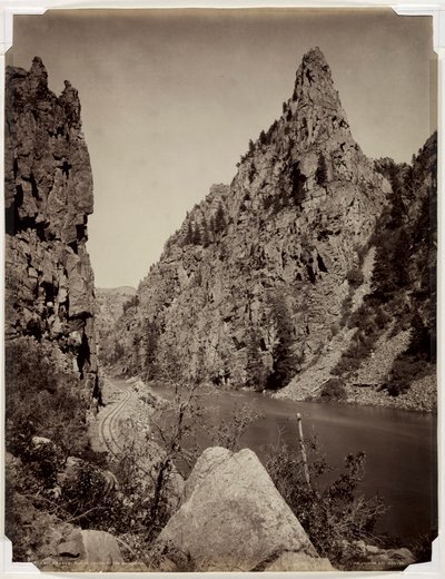 Currecanti Needle, Black Cañon of the Gunnison, før 1880. av William Henry Jackson