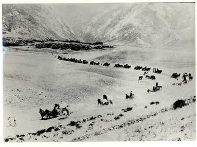Pionerer som samler inn immigranter fra togstasjonen og fører dem til Mormon Salt Lake City av William Henry Jackson