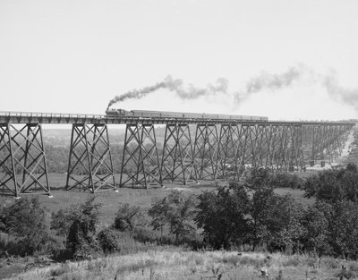 Jernbanebroen over Des Moines-elven, ca. 1900 (s/hvitt-bilde) av William Henry Jackson