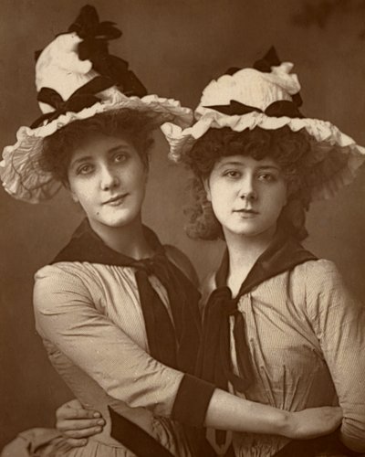 Two Roses, Maude Millett og Annie Hughes, britiske skuespillerinner, 1888 av William and Daniel Downey