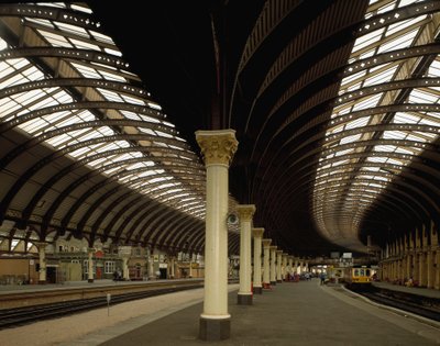 Utsikt over York sentralstasjon designet av arkitektene William Peachy og Thomas Prosser (1800-tallet). 1870-1877 England av William and Prosser Thomas Peachy