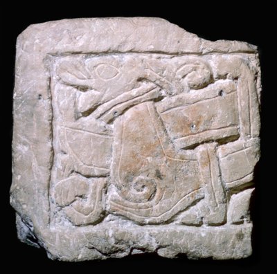 Utskåret vikinggravplate i Jellingestil fra York av York Master