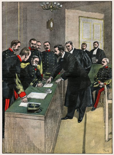 Alphonse Bertillon av . .