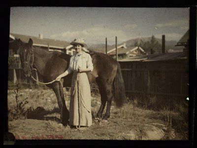 'Madaline Bradbury og Chiketa, St. Barbara', ca 1915 av Frederick (attr. to) Barnard