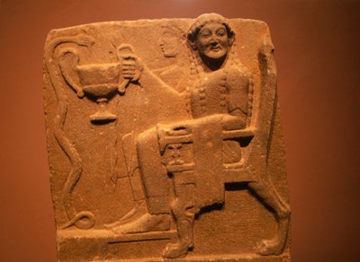 Stele med relieff som viser guddommer og slanger, fra Sparta, Hellas, gresk sivilisasjon av Theodore Charles Ange Coquelin