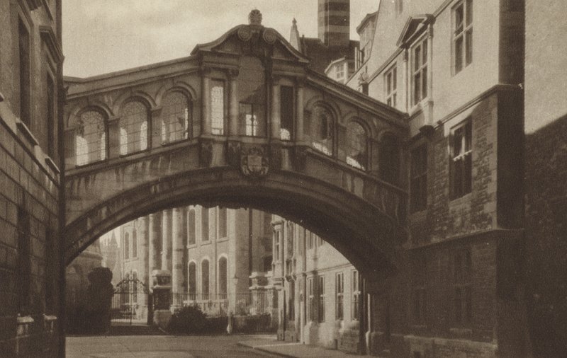 Hertford College, The Bridge (s/hvitt bilde) av (after) English photographer