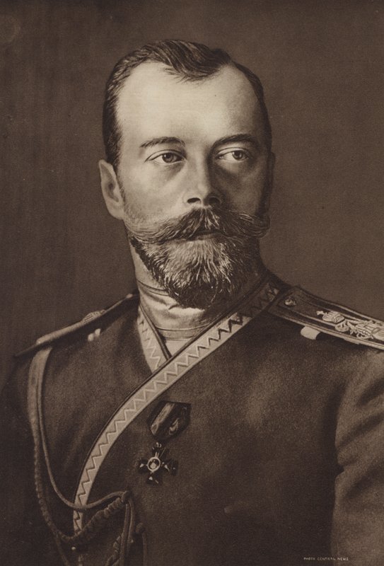 Nicholas II, tsar av Russland (s/hvitt bilde) av (after) English photographer