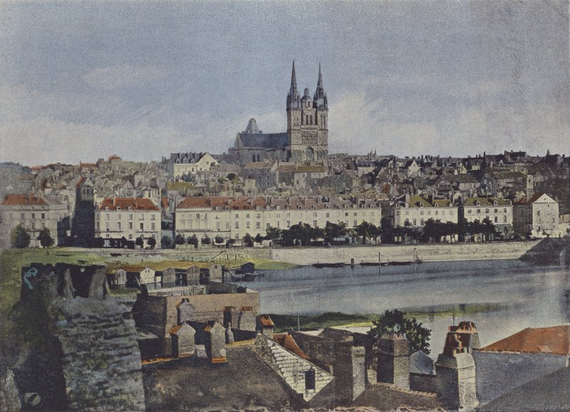 Angers, Vue Generale (farget bilde) av (after) French Photographer