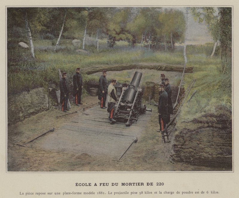 Mortar Fire School of 220 (farget bilde) av (after) French Photographer