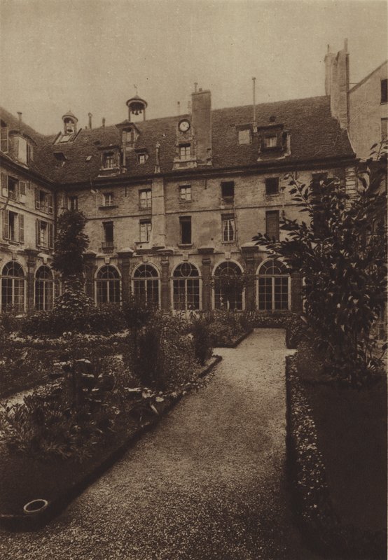 Abbey-aux-Bois (s/hvitt-bilde) av (after) French Photographer