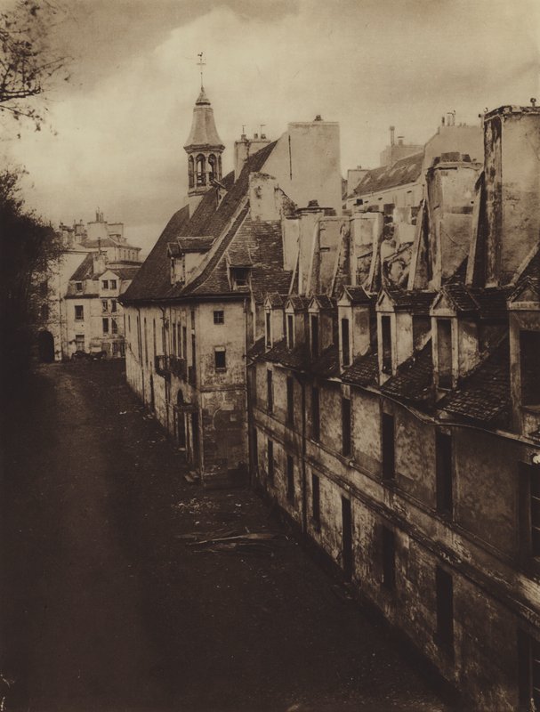 Interiøret til Hospice des Menages i 1868 (s/hvitt-bilde) av (after) French Photographer