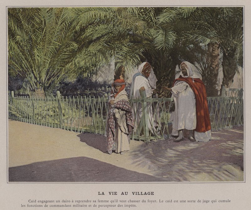 Village Life (farget bilde) av (after) French Photographer