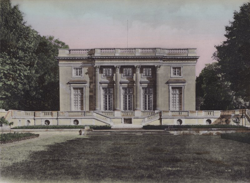 Le Petit Trianon, The Little Trianon (farget bilde) av (after) French Photographer