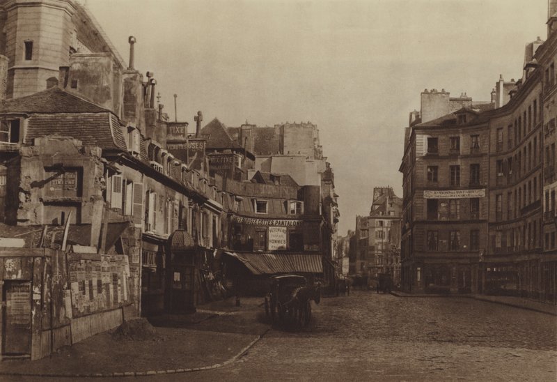 Saint Martin Square, sett fra Reaumur Street (s/h foto) av (after) French Photographer