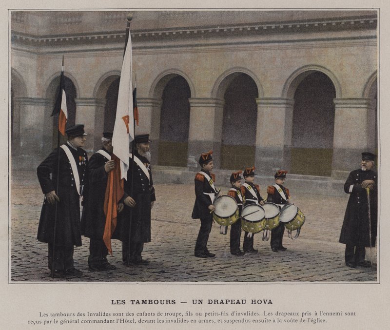 The Drums, A Hova Flag (farget bilde) av (after) French Photographer