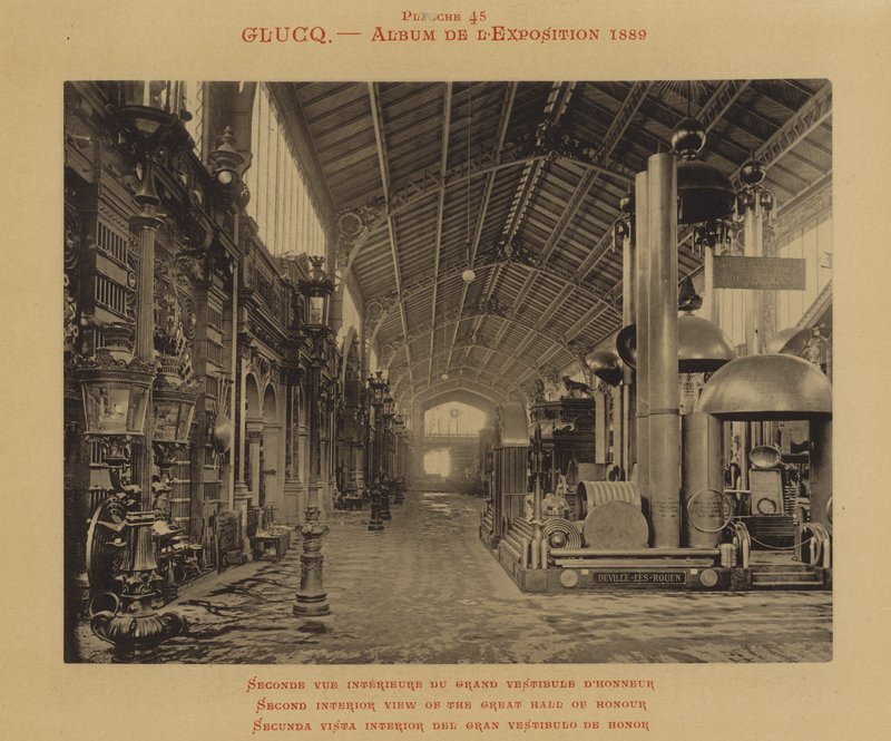Andre interiørvisning av Great Hall of Honor (s/hv-bilde) av (after) French Photographer