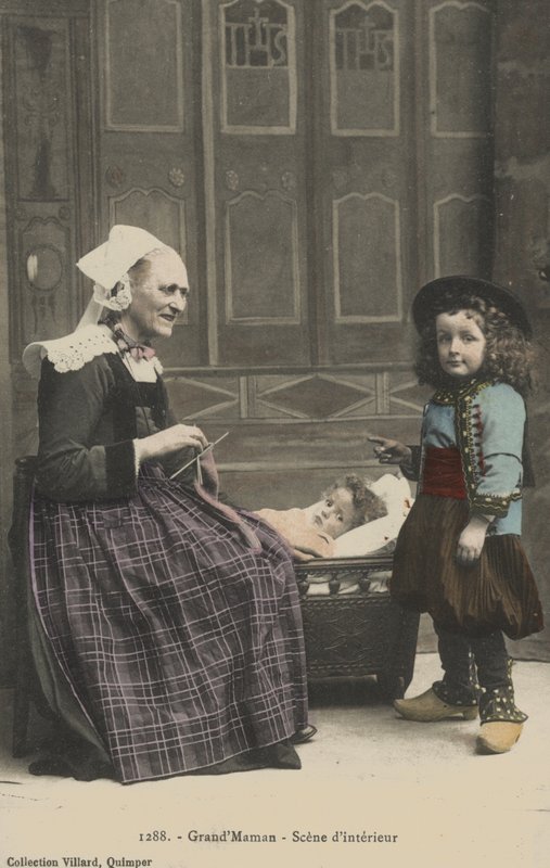 Barn med bestemor av French Photographer