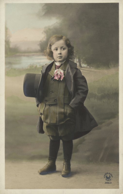 Formelt kledd gutt av French Photographer