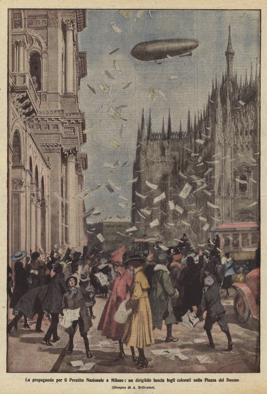 Propagandaen for det nasjonale lånet i Milano, et luftskip lanserer fargede ark på Piazza del Duomo av Achille Beltrame