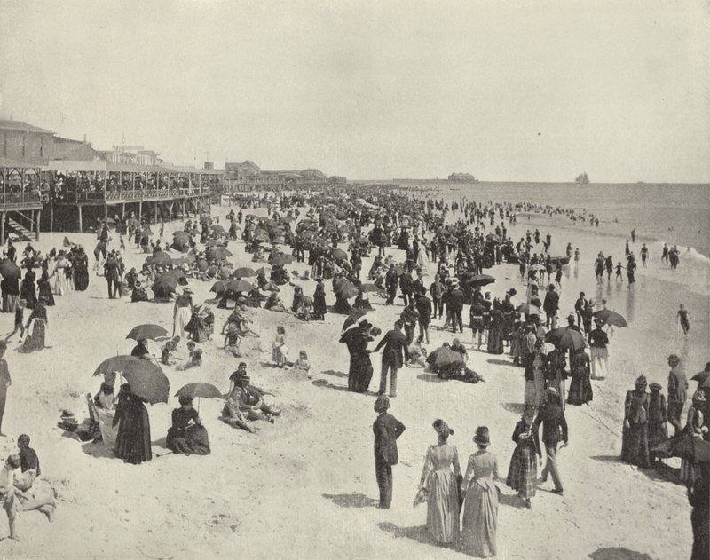 Stranden i Atlantic City, New Jersey (s/hvitt bilde) av American Photographer (after)