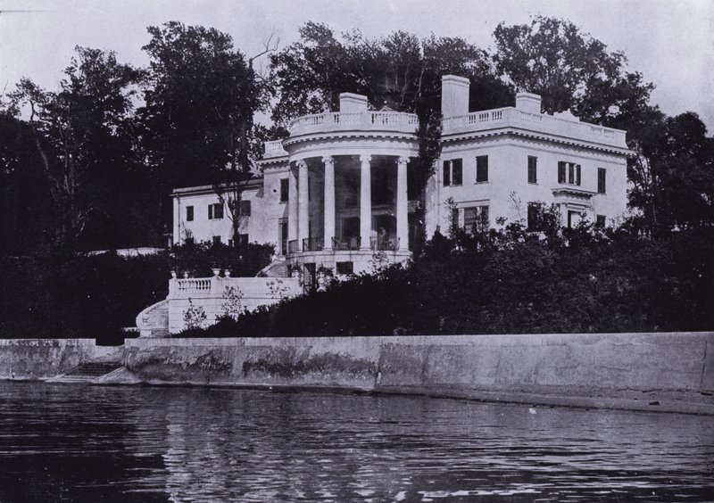 Charles A Platt: Gwinn, Lake Front (s/hvitt bilde) av American Photographer (after)