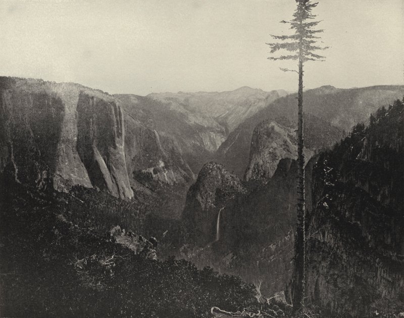 Generell utsikt over Yosemite Valley, California (s/hvitt bilde) av American Photographer (after)