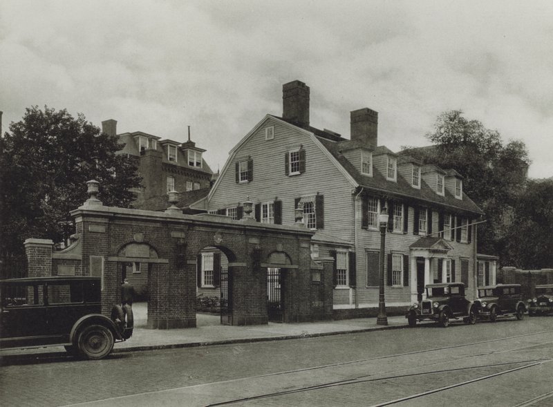 Harvard University: Class of 1857 Gate, Wadsworth House (s/hv-bilde) av American Photographer (after)