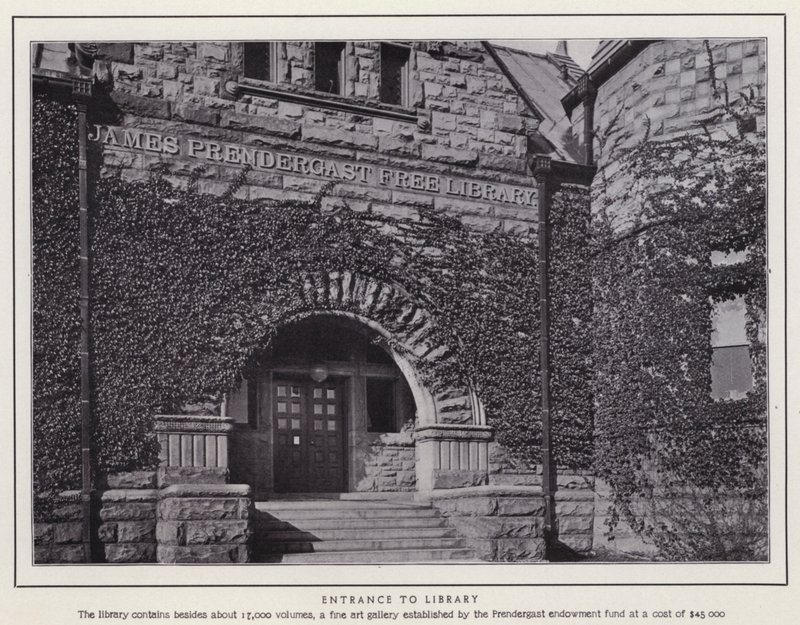 Jamestown, NY: Entrance to Library (s/hv-bilde) av American Photographer (after)