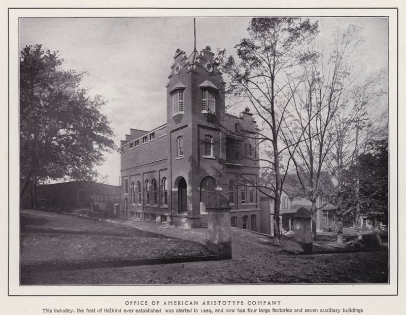 Jamestown, NY: Office of American Aristotype Company (s/hvitt-bilde) av American Photographer (after)