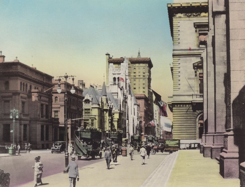 New York: Vanderbilt Mansions; St Thomas kirke; Fifth Avenue (bilde) av American Photographer (after)