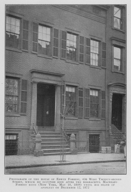 Fotografi av huset til Edwin Forrest, 436 West Twenty-second Street, som han okkuperte like etter de skammelige Macready Forrest-opptøyene (New York) av American Photographer (after)